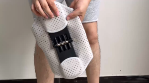 COD แผ่นรองข้อเข่าระบายอากาศได้ดี แผ่นรองเข่าสำหรับยกกระชับเข่า ช่วยในการดูแลที่มีสปริงเด้งทรงพลังอุปกรณ์พยุงเข่ารับน้ำหนักได้