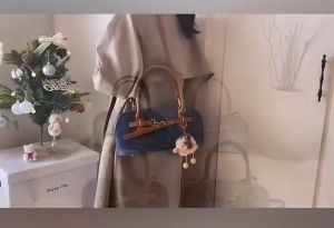 Tas Selempang Casual Vintage Korea Motif Beruang Import