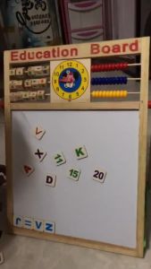 Bảng gỗ từ tính 2 mặt tặng kèm bộ chữ số