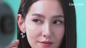 Cathy Doll แอคเน่ซีซีสปีดออยล์คอนโทรลพาวเดอร์ทรานสลูเซนต์ เคที่ดอลล์ CCBEL