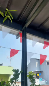 Bendera kain segitiga merah putih polyester / bendera umbul umbul HUT RI agustus / bendera merah putih