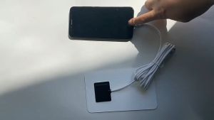 2W 5V ที่ชาร์จแผงโซลาร์ USB แบบพกพาที่ชาร์จพลังงานแสงอาทิตย์โพลีซิลิกอนสําหรับโทรศัพท์มือถือเครื่องใช้ไฟฟ้าพลังงานต่ํา