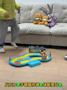 ของเล่น ประสาทสัมผัสทางกาย วิ่งของขวัญวันเกิดเพื่อการศึกษาสําหรับเด็ก 3 ถึง 6 ปี