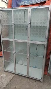 Rak Piring Full Box 3 Pintu Kaca Bawah Keramik Viv