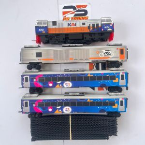 EXCLUSIVE MESIN MAINAN KERETA API CC206 Livery Hype Trip