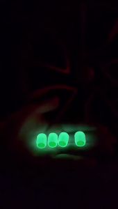Penutup Tayar Bercahaya Cap Car Wheel Hub Glowing Tyre Rim Stem Covers Applicable Motorcycle Bike 夜光轮胎气嘴帽