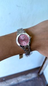 นาฬิกาผู้หญิง SENKQ นาฬิกาแฟชั่นลําลอง กันน้ํา นาฬิกาควอตซ์ ขนาดเล็ก รุ่น 48