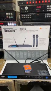 Original TRIDENT TR-16 UHF DUAL WIRELESS MICROPHONE MOUNTABLE CHANGEABLE FREQUENCY WITH MIC ANIT SLIP RING