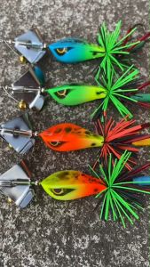 กบใบเคาะ ลั่นทูง 4cm 12g กบใบพัด กบไม้ กบกระโดด กบกระโดด เหยื่อกบไม้ เหยื่อตกปลา เหยื่อตกปลาช่อน เหยื่อตกปลาชะโด การผลิต สี เครื่องจักรสิ่งที่น่าเชื่อถือ