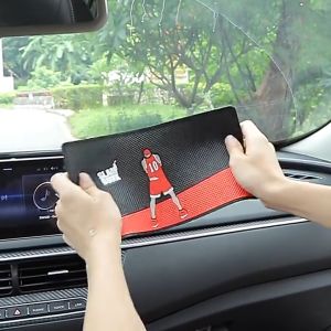 แผ่นยางกันลื่นหน้าคอนโซลรถยนต์ลาย การ์ตูนน่ารัก