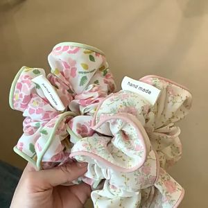 Scrunchies Ikat Rambut Lucu Macam-Macam Motif Scrunchy Ikat Cepol Murah