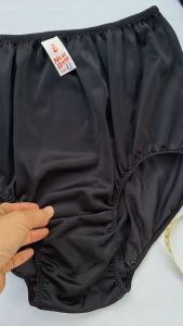 กางเกงในคนอ้วนตัวใหญ่ แบบเต็มตัว กางเกงในคนแก่ คุณยาย สีดำ แพ็ค6ตัว ผ้าไนล่อน ราคาโรงงาน เอว 40-50 นิ้ว