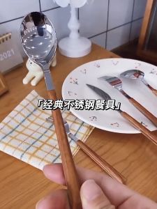 BOSSLU Sendok Garpu Pisau Makan Stainless Peralatan Makan Dengan Pegangan Kayu Serbaguna