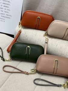 HANKE Wrislet Clutch: Multi-functional Wallet & Cellphone Holder