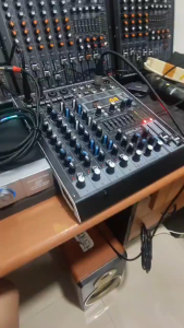 MIXER AUDIO ASHLEY BLACKBERRY604 BLACKBERRY 604 ADA COMPRESSOR 6 Channel 4 Mono Mic Line + Stereo LR 4 Band EQ Gain Control High Mid Mid Sweept Low Effect 199dsp