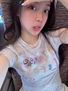 Áo Thun Tay Ngắn in Chữ Graffiti Cổ Tròn Cổ Điển Dành Cho Nữ Mùa Hè Thiết Kế Ôm Vừa Vặn Đa Năng Vai Áo Tròn