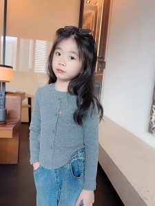 2-12 ปี เสื้อแขนยาวเด็ก เสื้อคาร์ดิแกนเด็กผู้หญิง ลำลองสบายๆ แขนยาวกระดุมหน้า ผ้านุ่ม ใส่สบาย สำหรับเด็กผู้หญิง