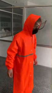 เสื้อกันฝนสีพื้นสําหรับผู้ชายและผู้หญิง(Rain Coat) อย่างดี ชุดกันฝนแบบดี ชุดกันฝนอย่างหนา ชุดกันฝนแบบชิ้นเดียว ชุดกันฝนๆ เหมาะกับทุกวัยๆๆ