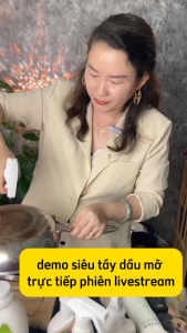 Siêu Tẩy Dầu Mỡ Đánh Bay Mọi Vết Bẩn Cứng đầu Trên Nồi Niêu Xoong Chảo Bếp Núc Và Nhiều Thiết Bị Khác Trong Gia Đình Người Việt