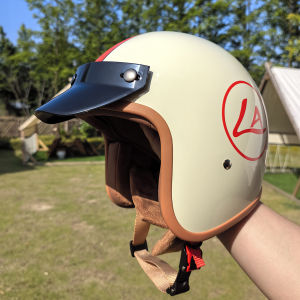 หมวกกันน็อคแบบเปิดครึ่งใบสไตล์เรโทร สำหรับผู้ชายและผู้หญิง ขับขี่มอเตอร์ไซค์ในฤดูหนาว สีขาว ลาย LA Lettes อุปกรณ์ขับขี่แบบครุยซ์