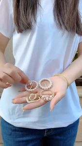 Khóa Cố Định Khăn Choàng / Áo Thun Đa Năng Tiện Dụng