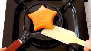 Teflon Karakter Mini Frypan Wajan Non Stick Fry Pan Motif Lucu Telor Frying Panci Non Stik Bintang - Alat Masak