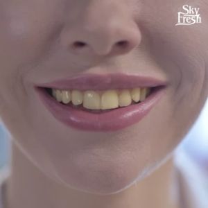 ยาสีฟันสกายเฟรชไวท์แอนด์เคลียร์ Sky Fresh White & Clear(คิดค้นสูตรโดยทันตแพทย์)