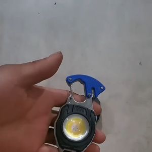 Đèn led mini đa năng dùng pin sạc (Tua vít còi quẹt điện mở nắp chai)