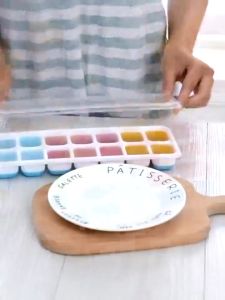 Cetakan Es Batu 14 Sekat + Tutup Bentuk Kotak Bahan Silikon Serbaguna Multifungsi/ Ice Cube Tray 14 Slot / Cetakan Coklat