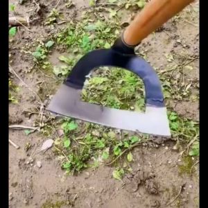 Garden Hoe Cangkul Rumput Heavy Duty Tajak Rumput Agriculture Grub Hoe Nail Lock Hoe Garden Hoe (Handle not include) 84-RH410