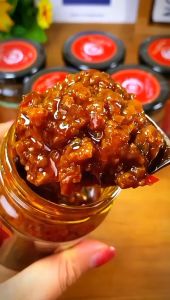 【亿嗨熊】经典牛肉酱 下饭菜绝佳 香菇酱 脆笋酸菜酱 藤椒鸡拌饭酱 30g