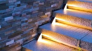 (2PCS )ไฟเหลือง Solar STEP light 13 LED กันฝน ไฟโซล่าเซลล์ ติดบันไดหน้าบ้าน