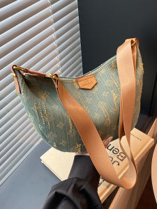 Casual Large Capacity Dumpling Shaped Shoulder Crossbody Bag for Women Fashionable British Style Soft PU Leather Floral Pattern