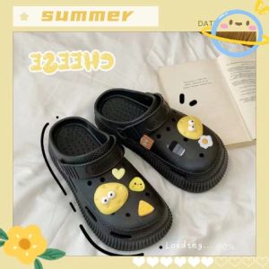 KDAShop นำเทรนสุด ใส่สบาย น้ำหนักเบา มีปุ่มนวดเท้า พร้อมสายรัดส้นสามารถใช้งานได้จริงไม่จกตา สวยทนสุด ตัวการ์ตูนติดแสนน่ารัก ที่นิยม 20 รายเดียว, สวยงาม ต้องตำให้ได้เลยน้อย 30 วัน