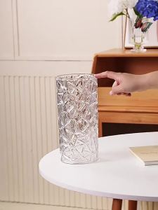 Crystal-Like Acrylic Vase- Elegant Home Decor Vase for Fresh Flower Arrangements & Modern Interior Styling