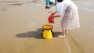 Outdoor folding bucket Collapsible bucket portable bucket camping portable bucket bag fishing folding tote bucket portable storage bag waterproof bag 500DPVC mesh cloth