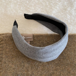 Fashionable Wide Edge Velvet Hairband Face Wash Hair Clip Korean Style Fresh out Hair Accessories Elegant Sensation New 2024