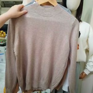 ปรับใหม่ เสื้อ คอปีน แขนยาว ผ้าดีเว่อร์ เสื้อสเวตเตอร์ ผ้าไหมพรมนิ่มละลาย ทรงสวย เรียบหรู