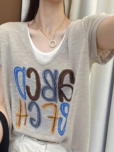 เสื้อสเวตเตอร์คอวีพิมพ์ลายแฟชั่นสำหรับผู้หญิง แขนสั้น ทรงหลวม ฤดูร้อน ใหม่ ไซส์ใหญ่ เสื้อชั้นในบาง สวมใส่สบาย