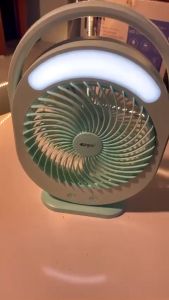 QUẠT TÍCH ĐIỆN CÓ ĐÈN LED 2 CHẾ ĐỘ KM-F0336 Quạt Tích Điện Tích Hợp Đèn Led Siêu Sáng KM-F0336 Mua Quạt Tích Điện kèm sạc và đèn LED F0336 siêu sáng