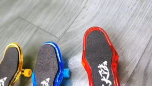 [Mini] Ván Trượt Ngón Tay Mini Có Đèn Finger Skateboard Đồ Chơi Trẻ Em Giải Trí Xả Stress - Little Kobo