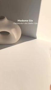 Madame Gie Charmseeker Lipcream Ombre 2in1 - Lipcream & Lipstik