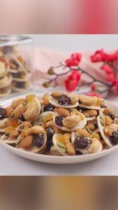 Bánh đồng tiền mix siêu hạt hộp 300g thực phẩm ăn vặt giảm cân bánh giòn rụm hạt tươi giòn Lets Nuts