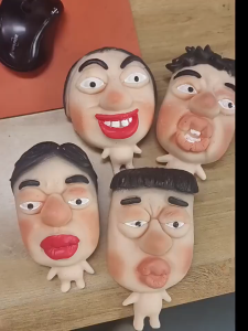 CODของเล่นบีบหน้าแปลก นุ่มนิ่ม ยืดหยุ่น ตลกคลายเครียด ตุ๊กตา 3D เด้งช้า ของเล่นแกล้งเพื่อน