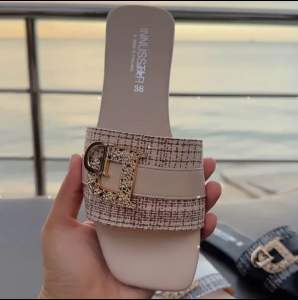 รองเท้าแตะผู้หญิง พื้นนิ่มใส่สบาย รุ่นDD