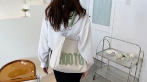 Tas Kuliah Wanita: Pilihan Tas Untuk Kuliah & Totebag Wanita Terbaru