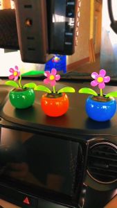 Chậu Hoa Sử Dụng Năng Lượng Mặt Trời Lắc Lư Trang Trí Taplo Ô Tô Bàn Làm Việc