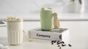 Redchef 400ml Ceramic Liner Coffee Cup with Straw  Flask Hot And Cold Tumbler