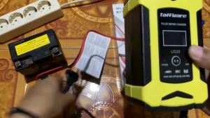 FAST DELIVERY Taffware Charger Aki Mobil Motor Basah dan Kering Super Cepat Otomatis 12V 6A