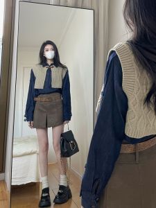 ชุดสองชิ้นสไตล์หวานและเท่สำหรับผู้หญิงในฤดูใบไม้ผลิและฤดูใบไม้ร่วง ดีไซน์ใหม่ปี 2025 ชุดเสื้อกันหนาวสเวตเตอร์และเสื้อเชิ้ตยีนส์สไตล์วิทยาลัย